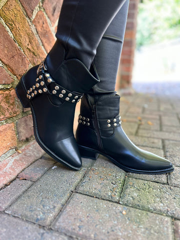 Black boots with gold studs best sale