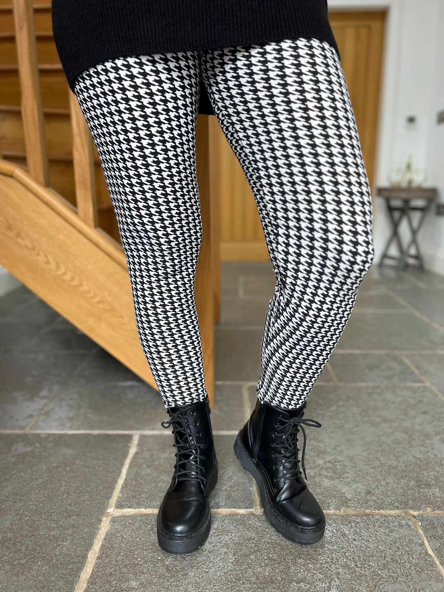 Matalan Black & White Houndstooth Print Leggings - Playwear - Girls 9y –  Growth Spurtz