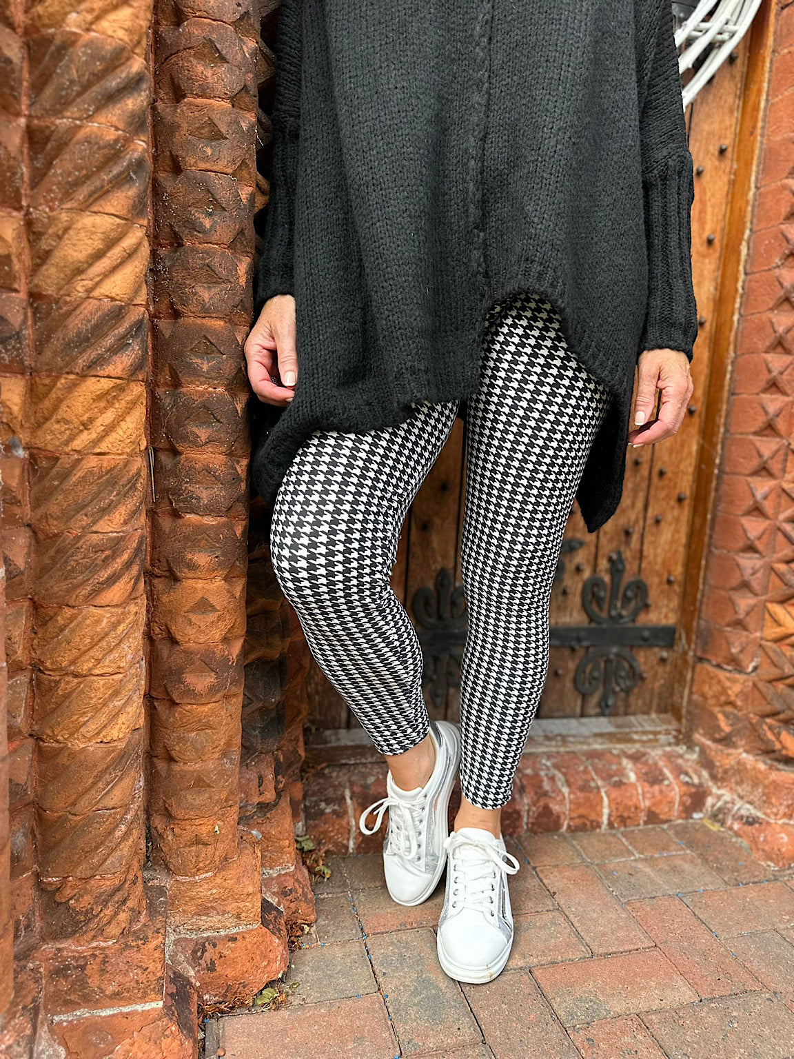 Black and White Soft Touch Dogtooth Leggings Tillett s