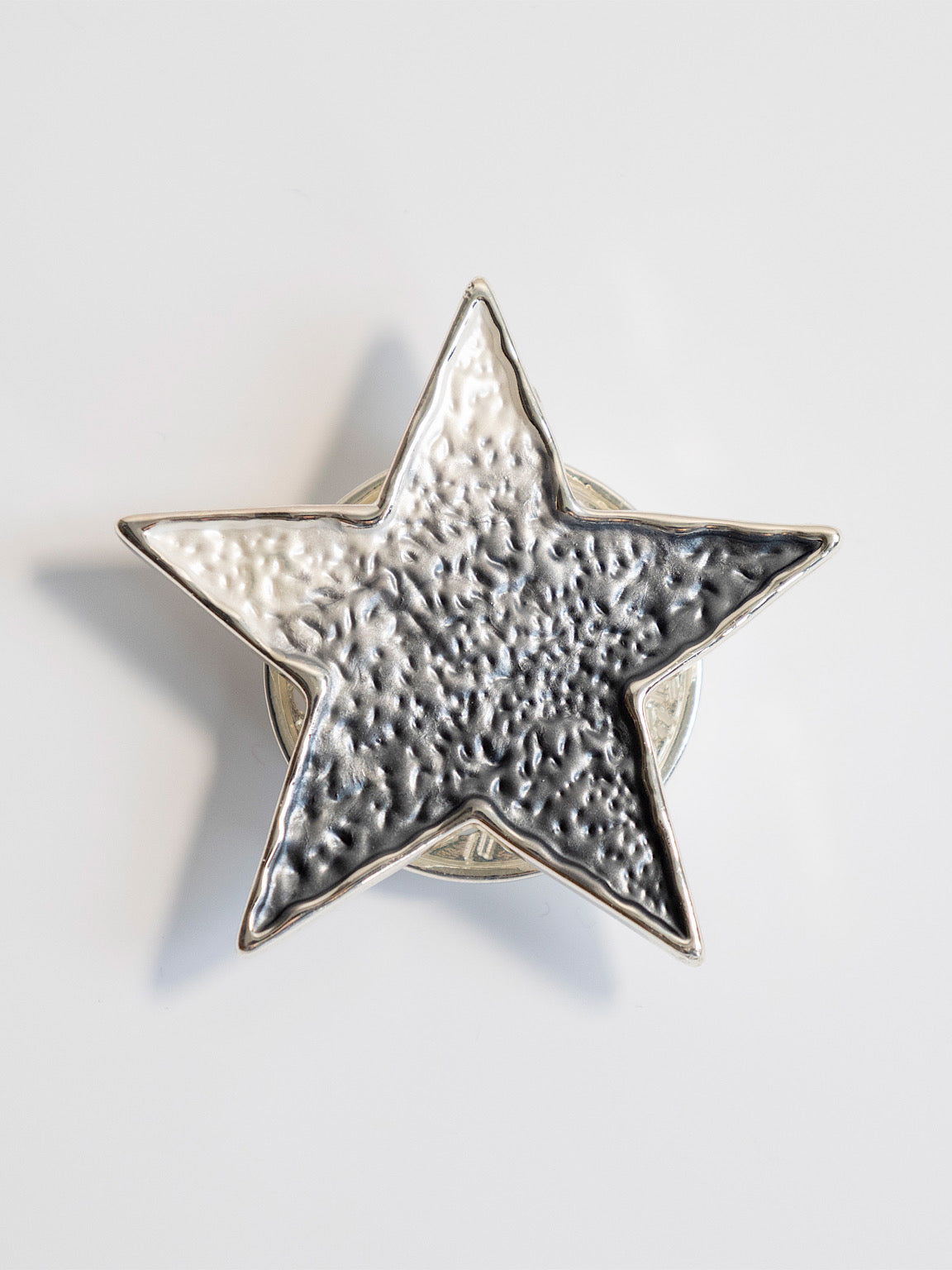 Star brooch 2025