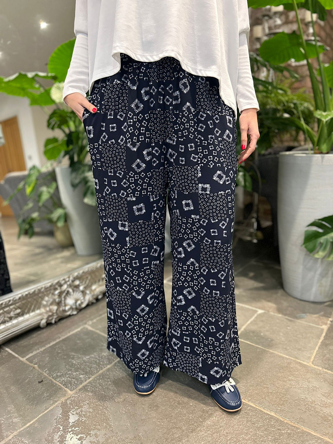 Navy Square Pattern Wide Leg Trousers – Tillett's