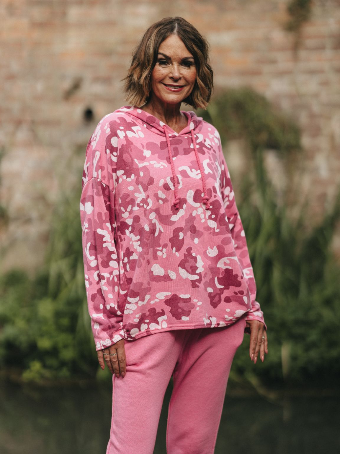 Plus size pink sales camo hoodie