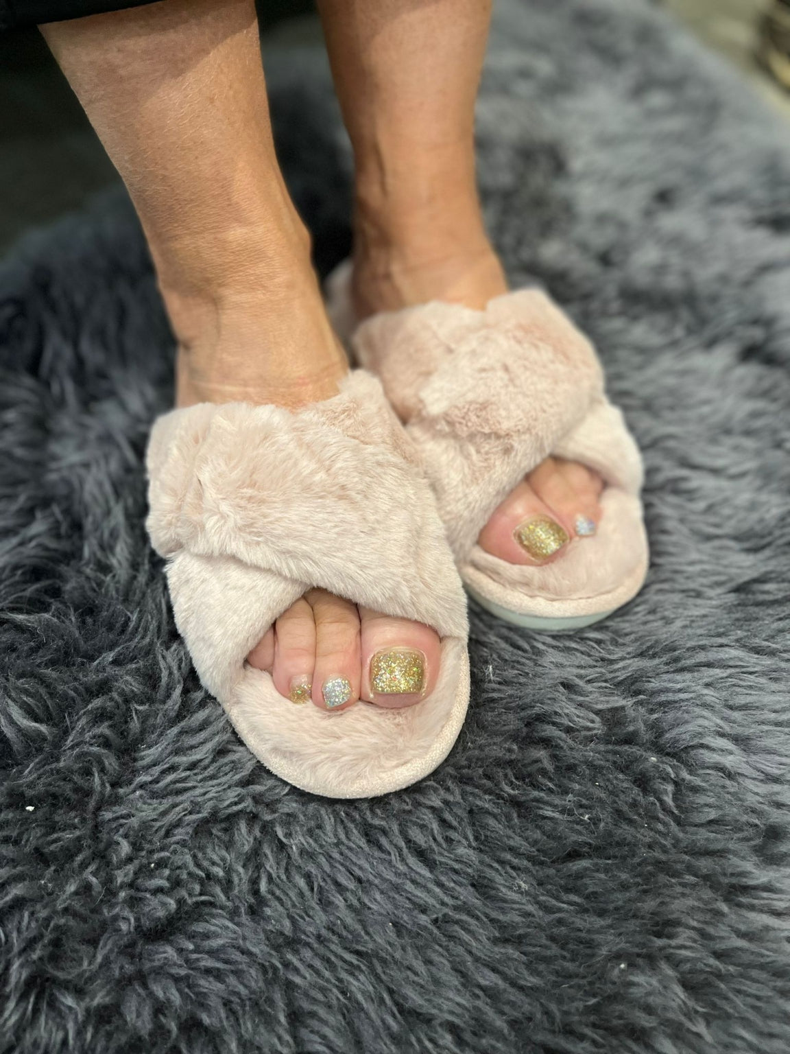 Fluffy cross slippers uk hot sale